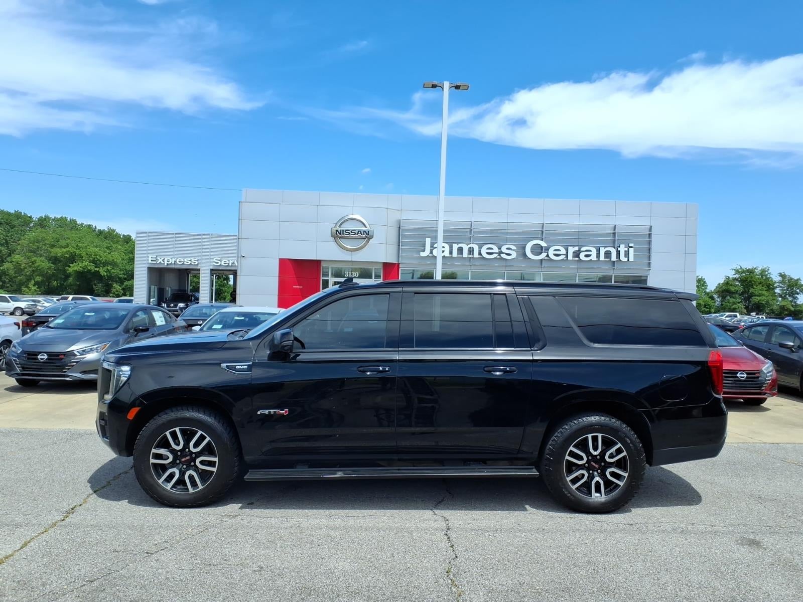 2021 GMC Yukon XL AT4