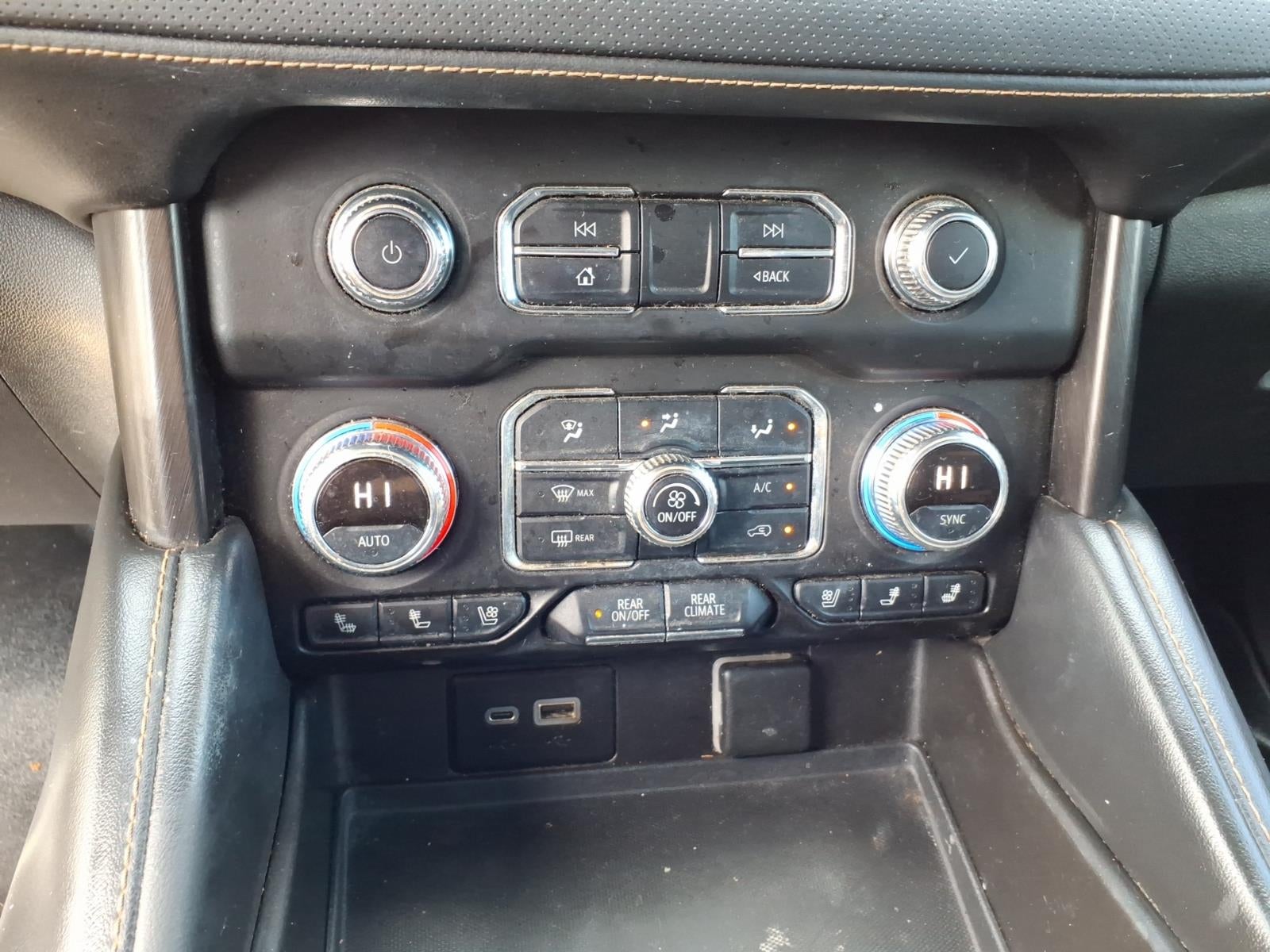 2021 GMC Yukon XL AT4