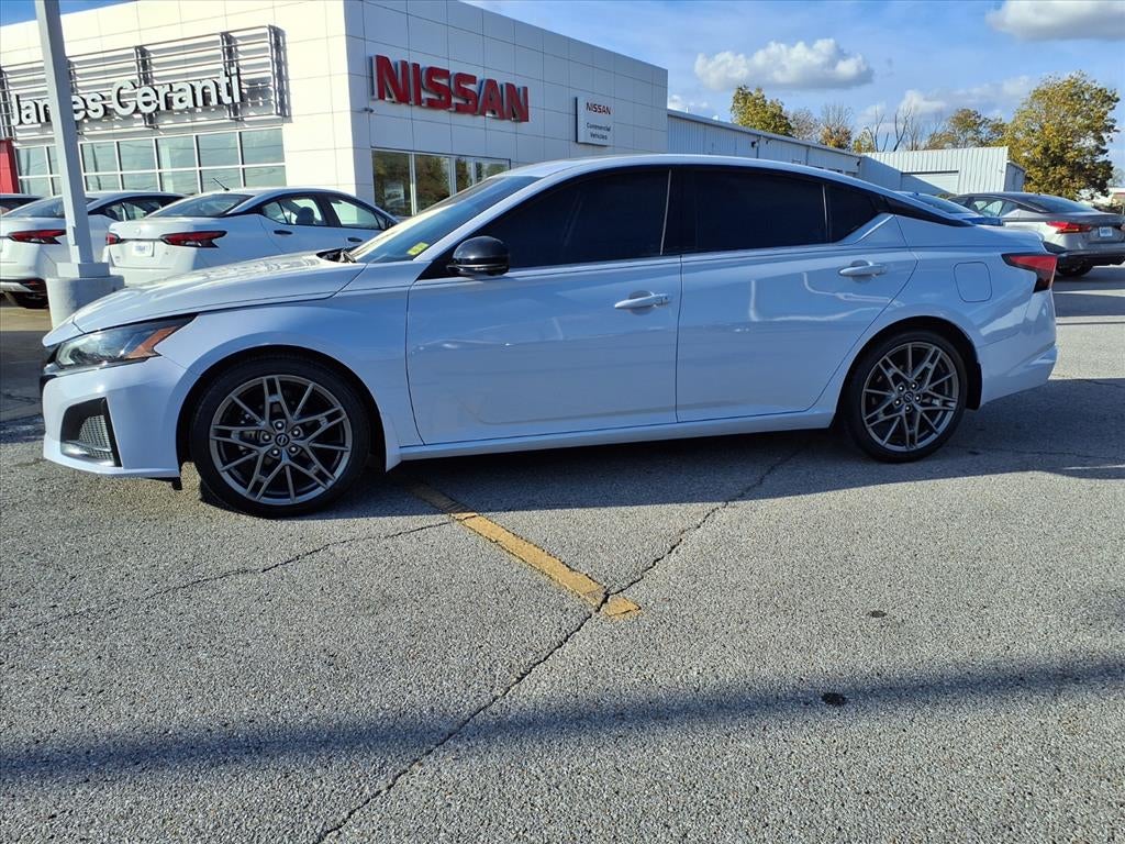 2023 Nissan Altima 2.0 SR