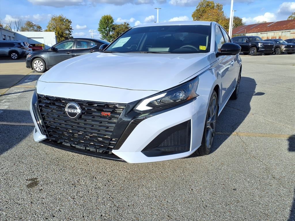 2023 Nissan Altima 2.0 SR