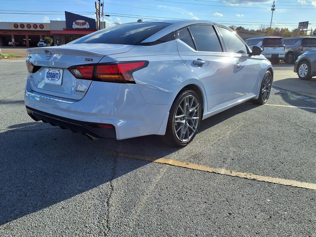 2023 Nissan Altima 2.0 SR