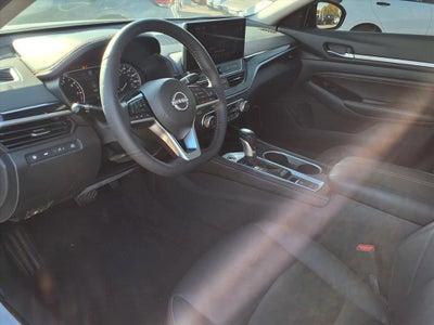 2023 Nissan Altima 2.0 SR