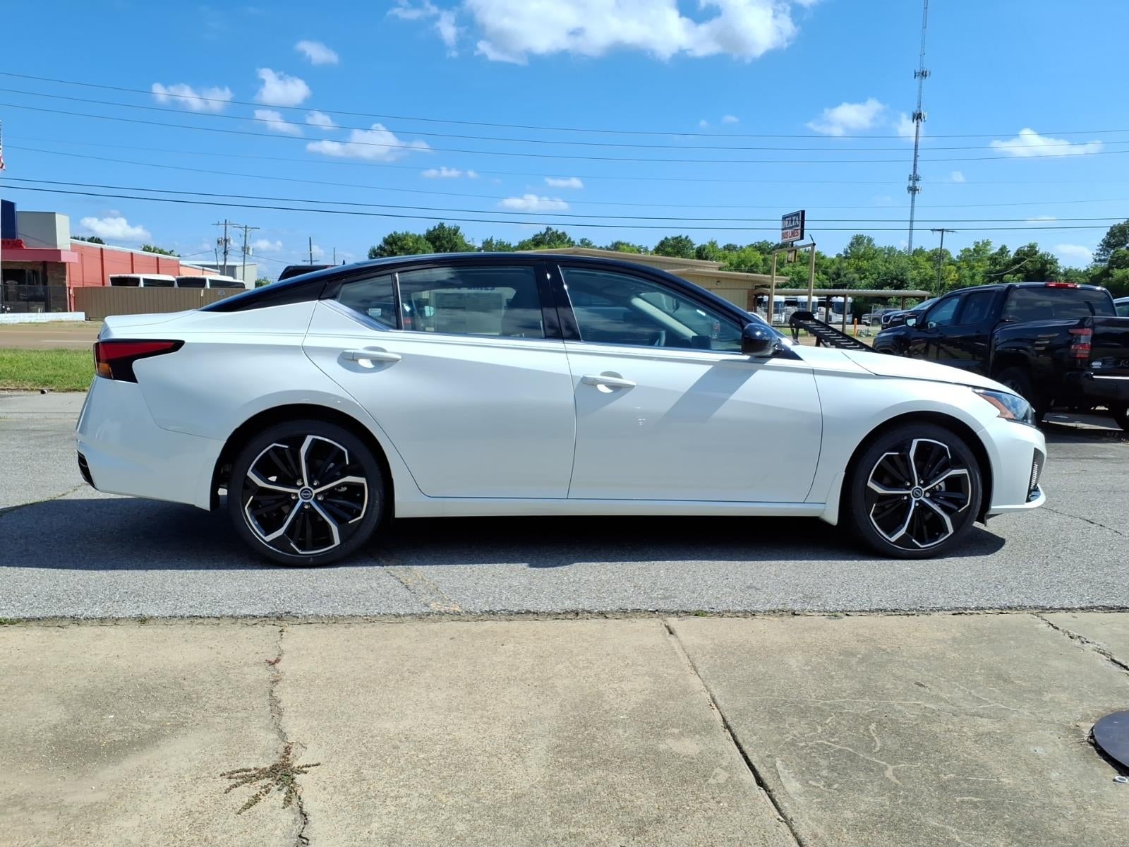 2026 Nissan Altima SR