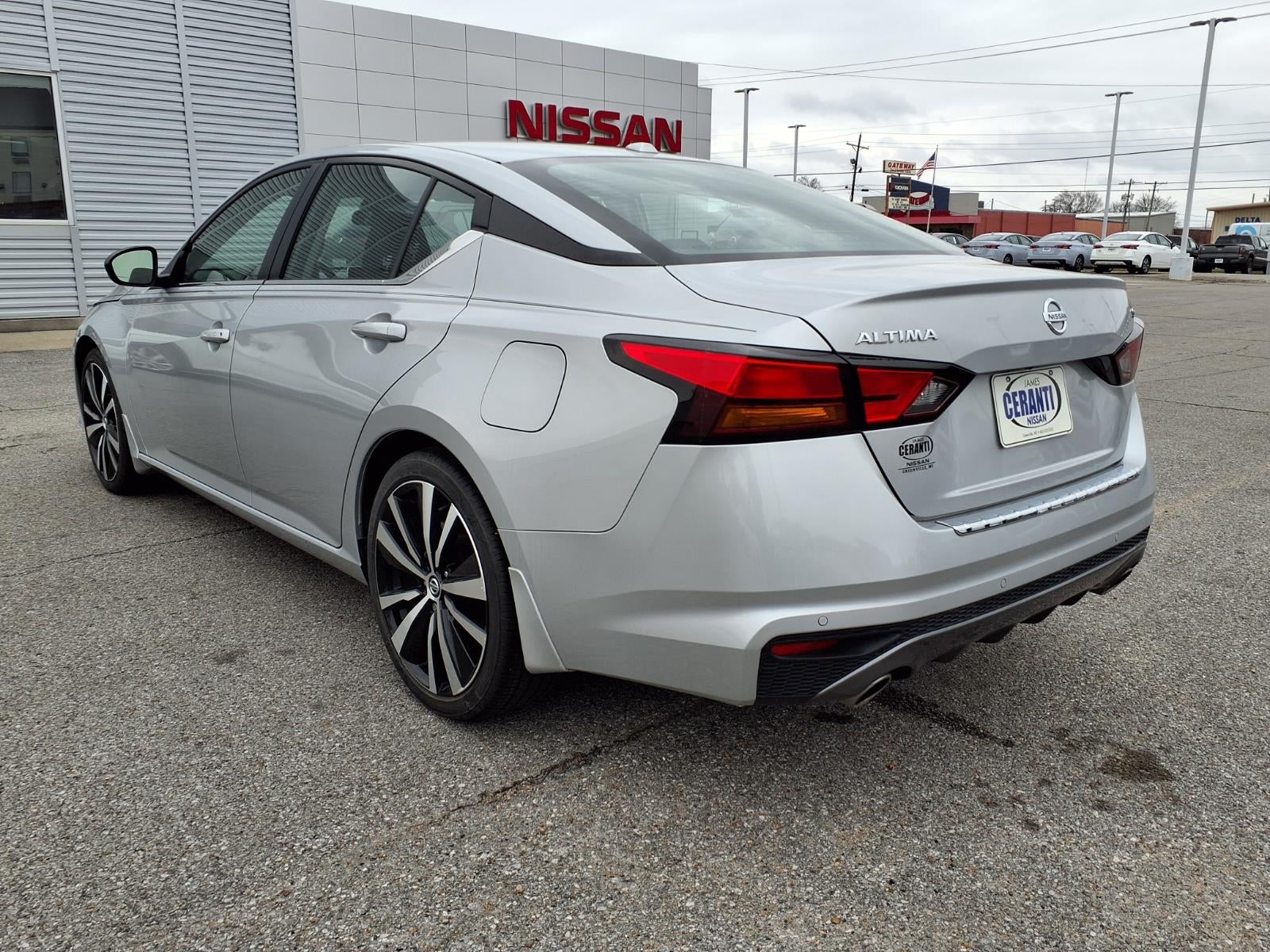 2022 Nissan Altima 2.5 SR