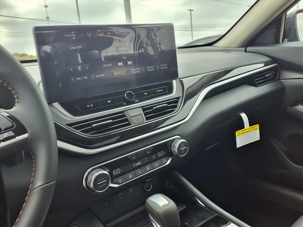 2025 Nissan Altima SR