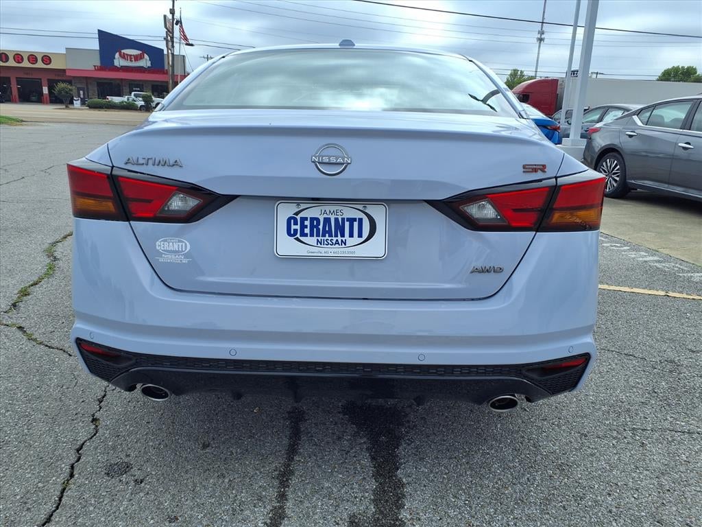 2025 Nissan Altima SR