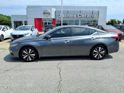 2022 Nissan Altima 2.5 SV
