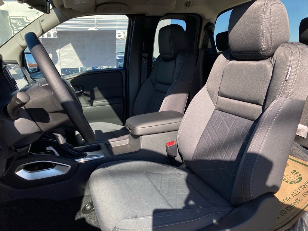 2025 Nissan Frontier King Cab® SV