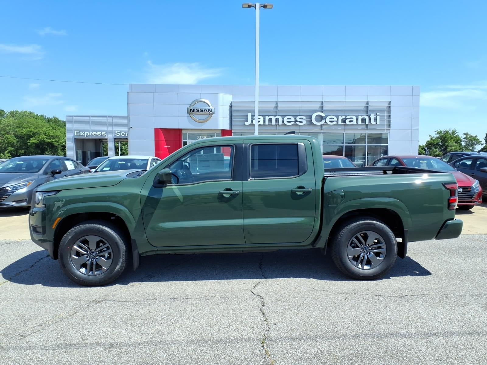 2026 Nissan Frontier SV Crew Cab 4X2 SWB's photo