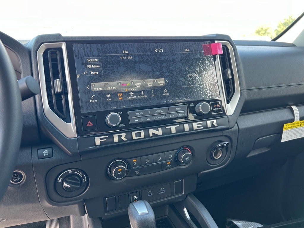 2025 Nissan Frontier Crew Cab SV