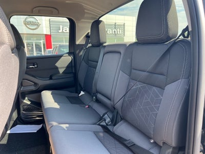 2025 Nissan Frontier Crew Cab SV