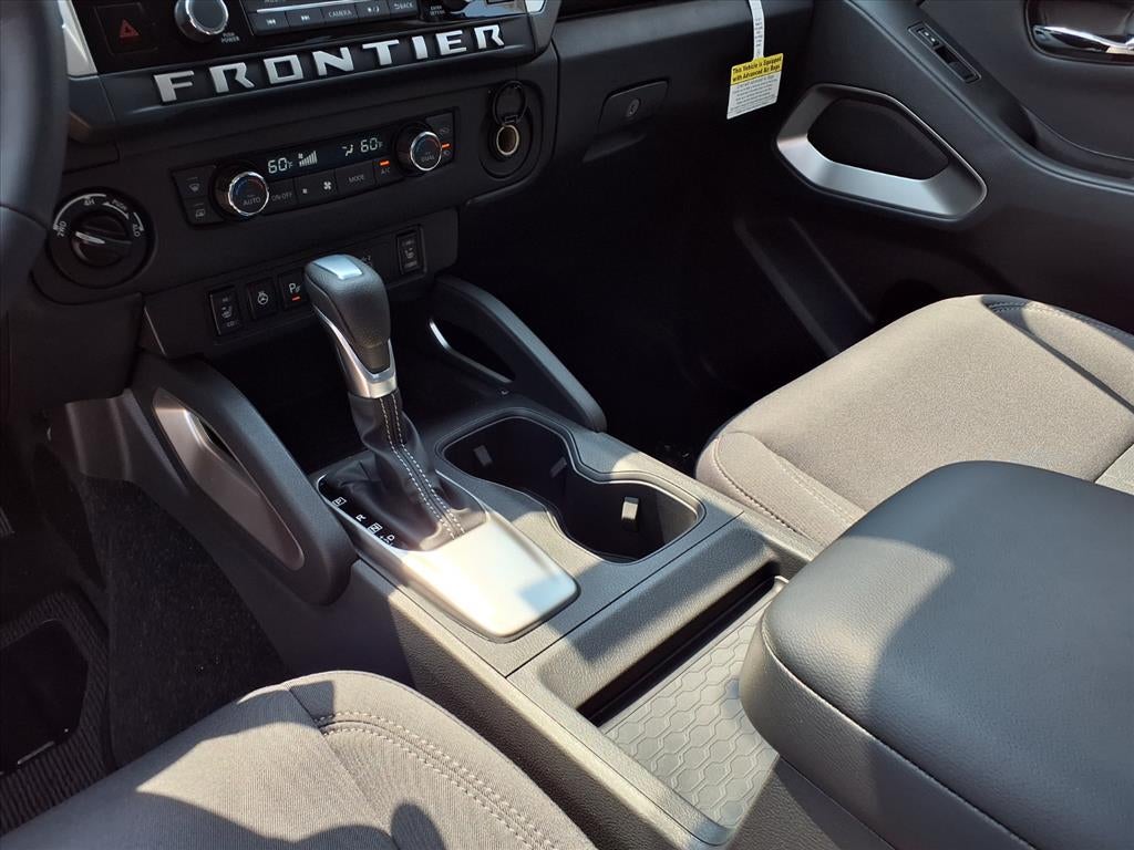 2025 Nissan Frontier Crew Cab SV