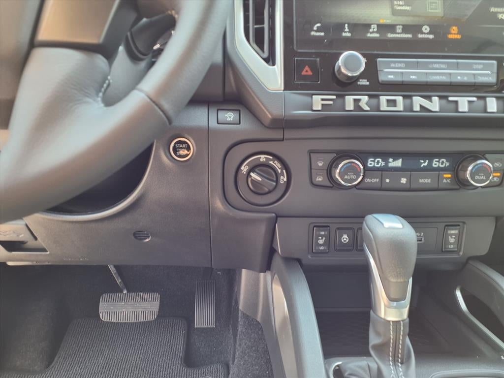 2025 Nissan Frontier Crew Cab SV