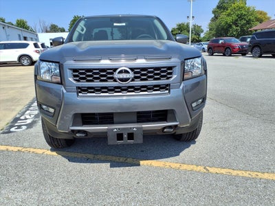 2025 Nissan Frontier Crew Cab SV