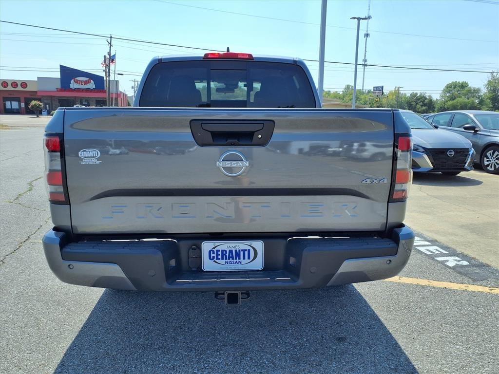 2025 Nissan Frontier Crew Cab SV