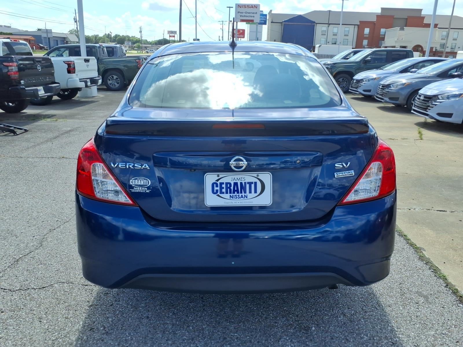 2019 Nissan Versa SV