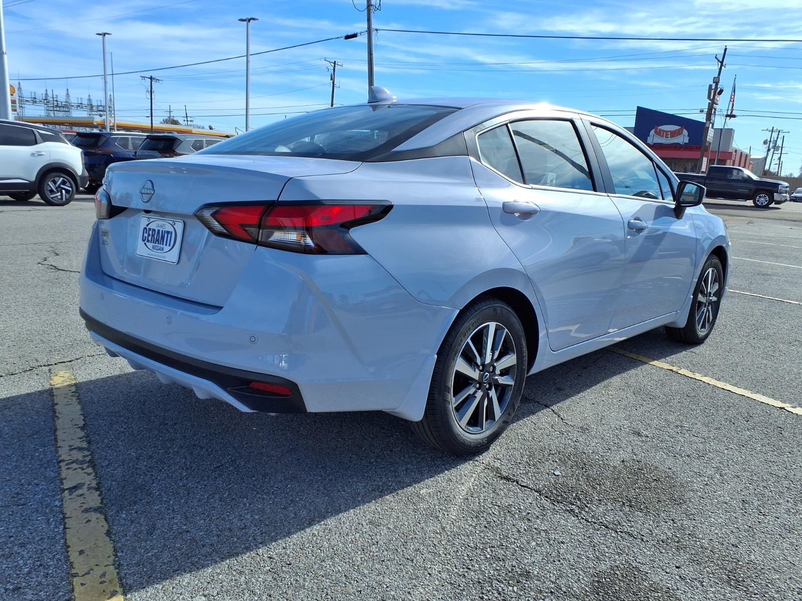 2025 Nissan Versa SV