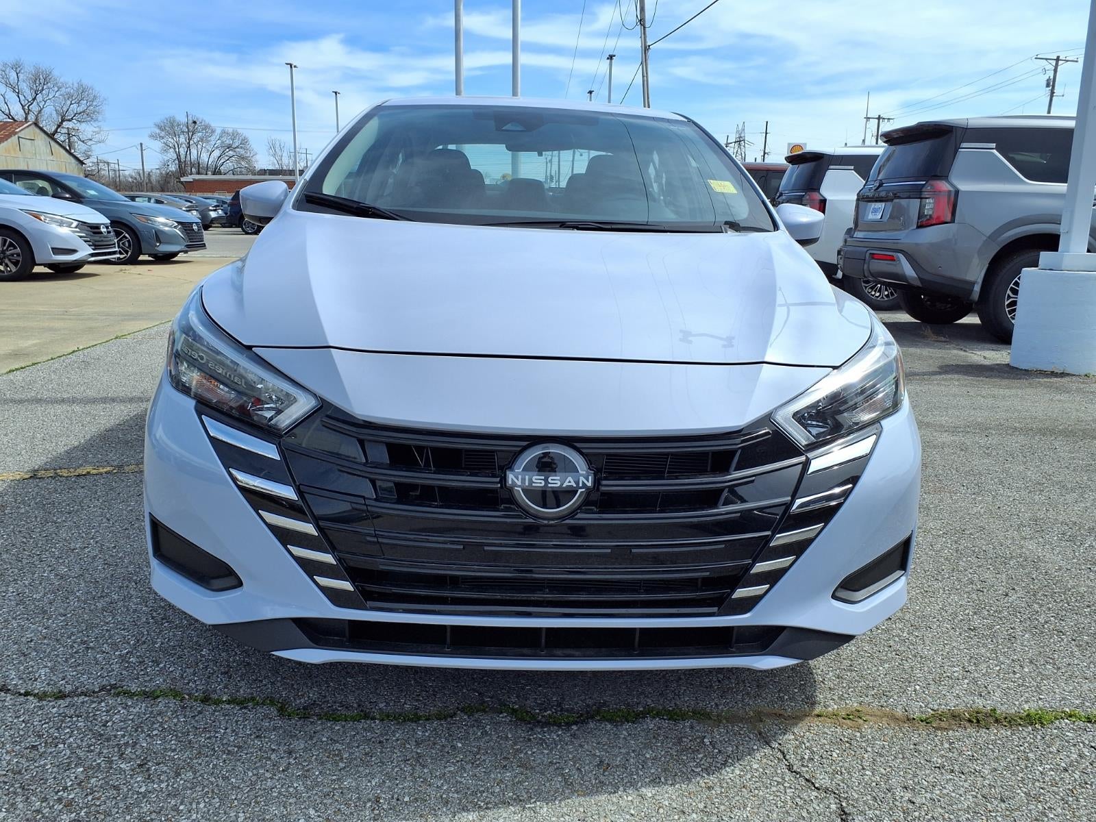 2025 Nissan Versa SV