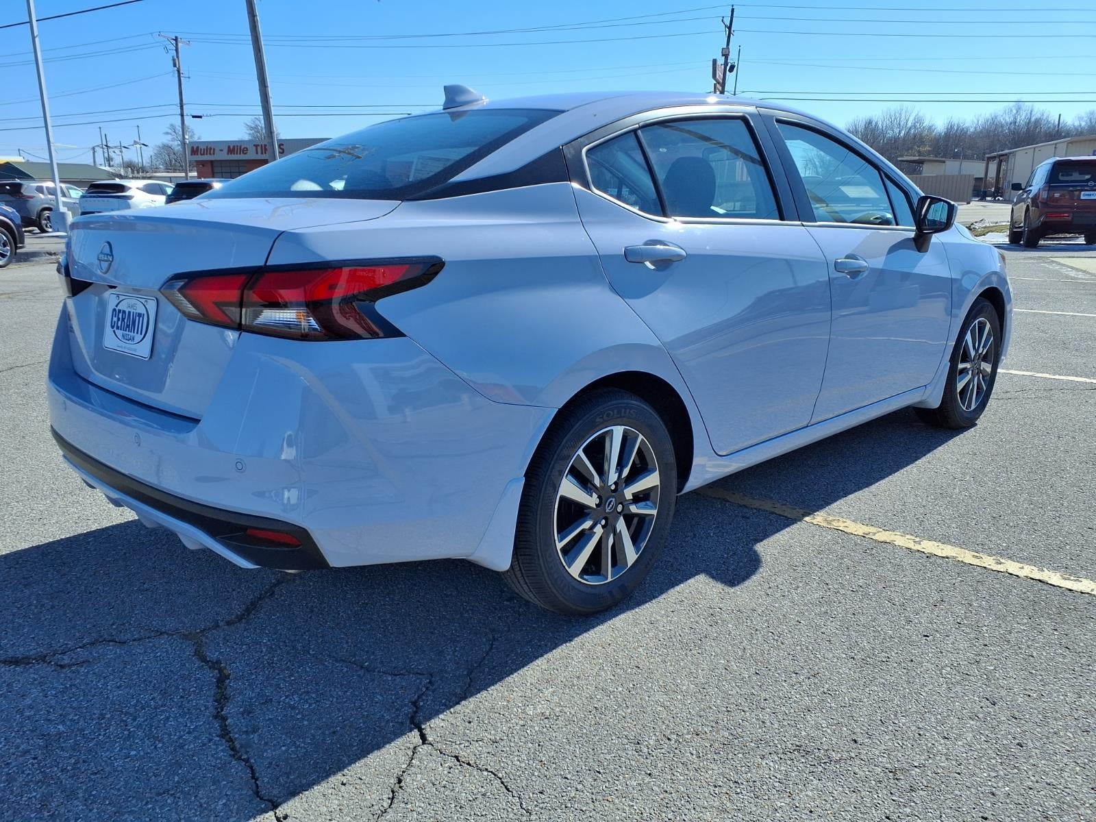 2025 Nissan Versa SV