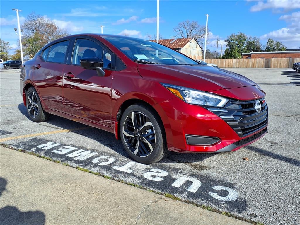 2025 Nissan Versa SR