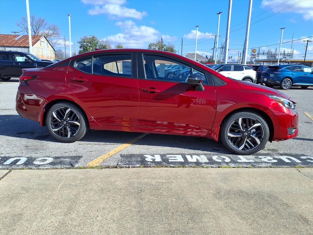 2025 Nissan Versa SR