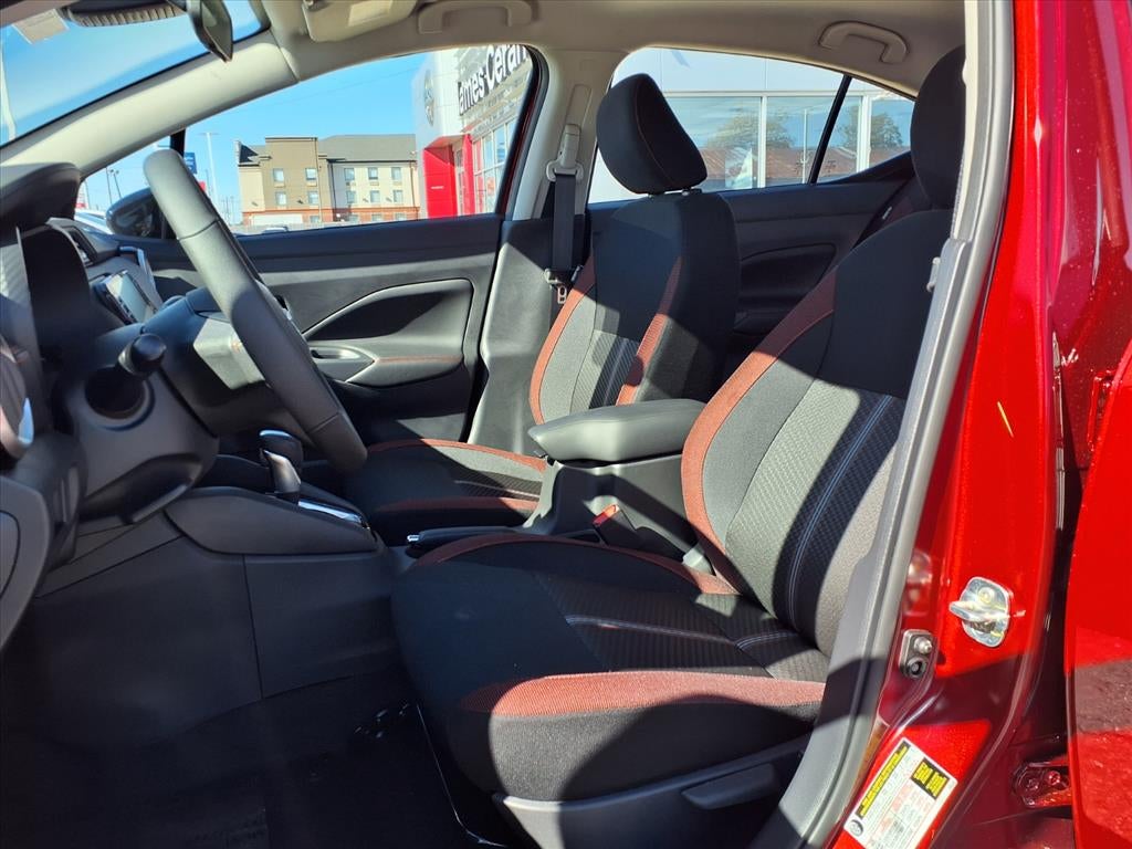 2025 Nissan Versa SR