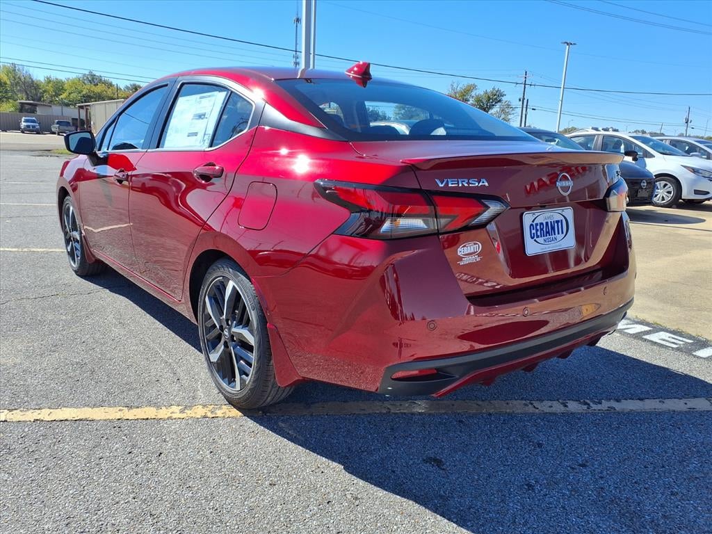 2025 Nissan Versa SR