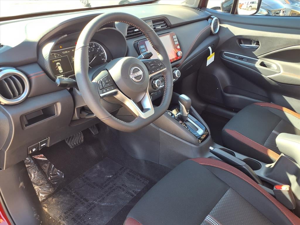 2025 Nissan Versa SR
