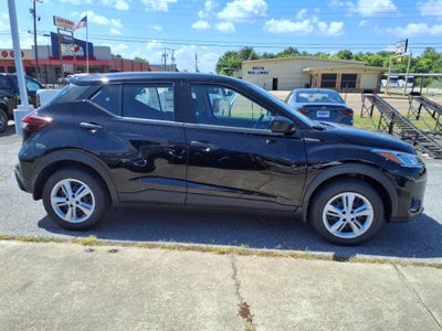 2025 Nissan Kicks Play S