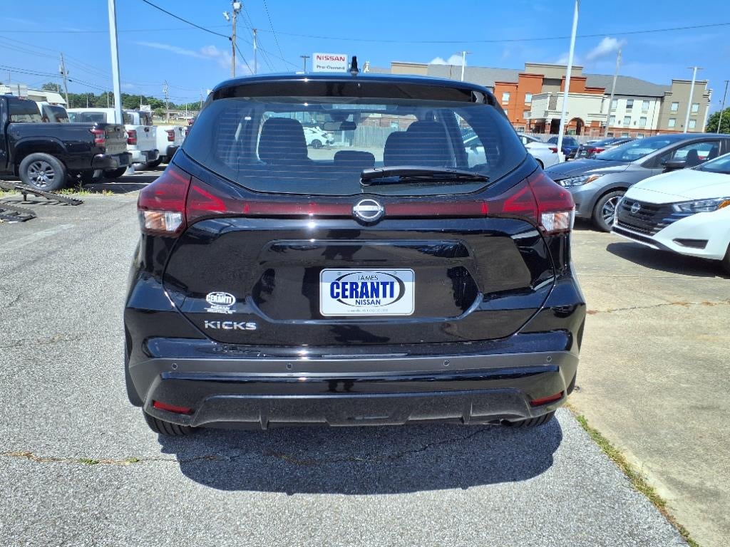 2025 Nissan Kicks Play S