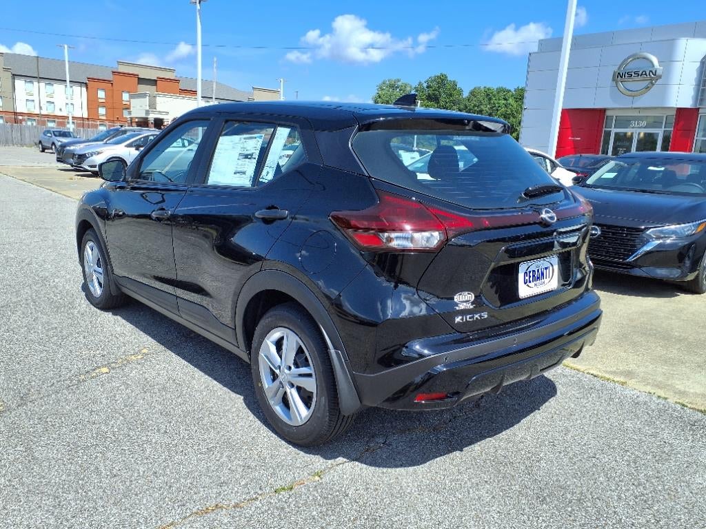 2025 Nissan Kicks Play S