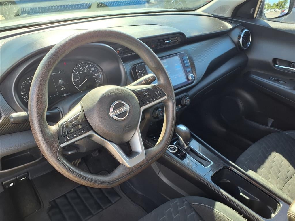 2022 Nissan Kicks SV