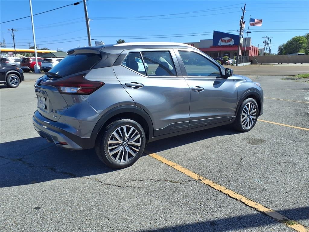 2022 Nissan Kicks SV