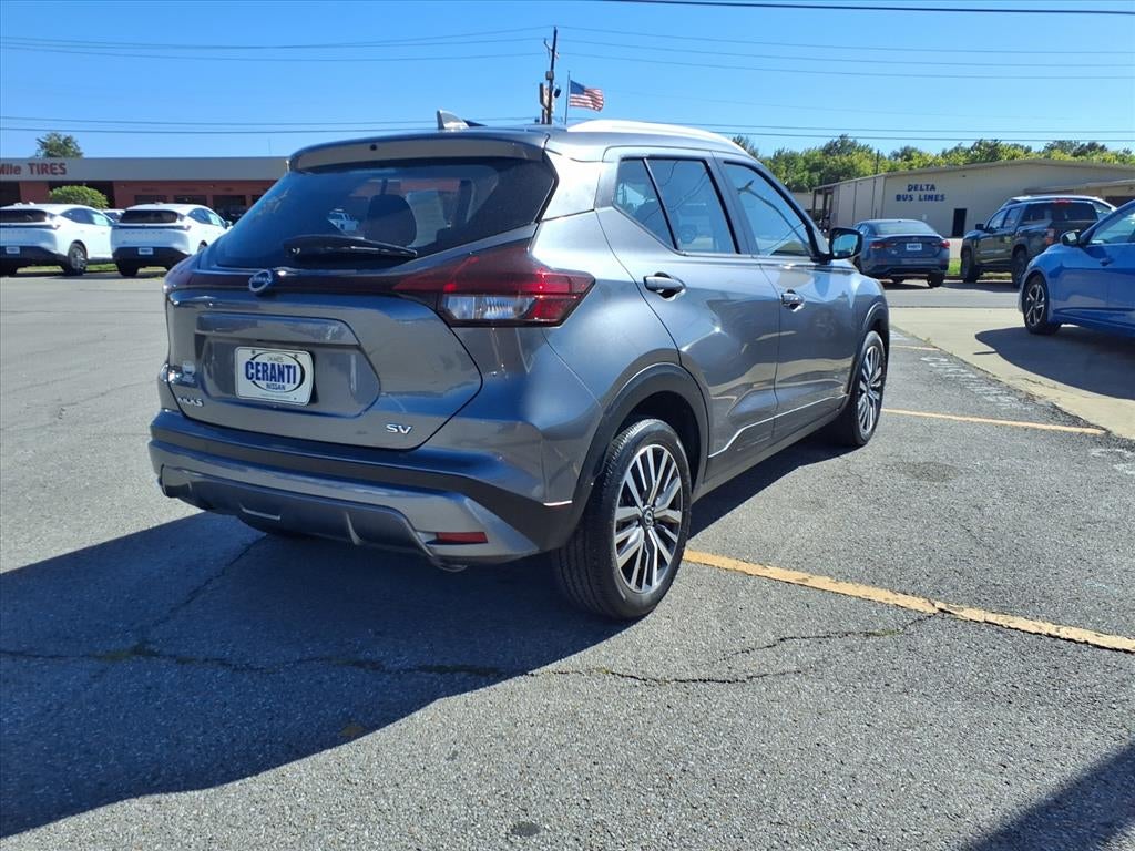 2022 Nissan Kicks SV