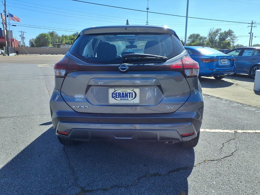 2022 Nissan Kicks SV