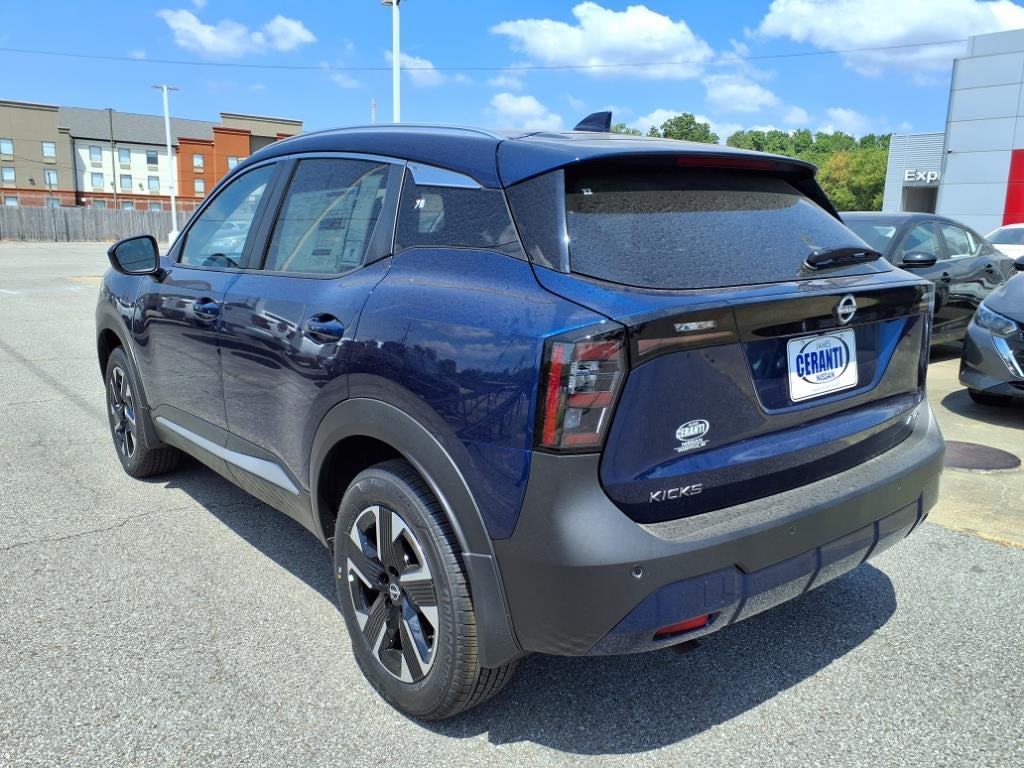 2025 Nissan Kicks SV
