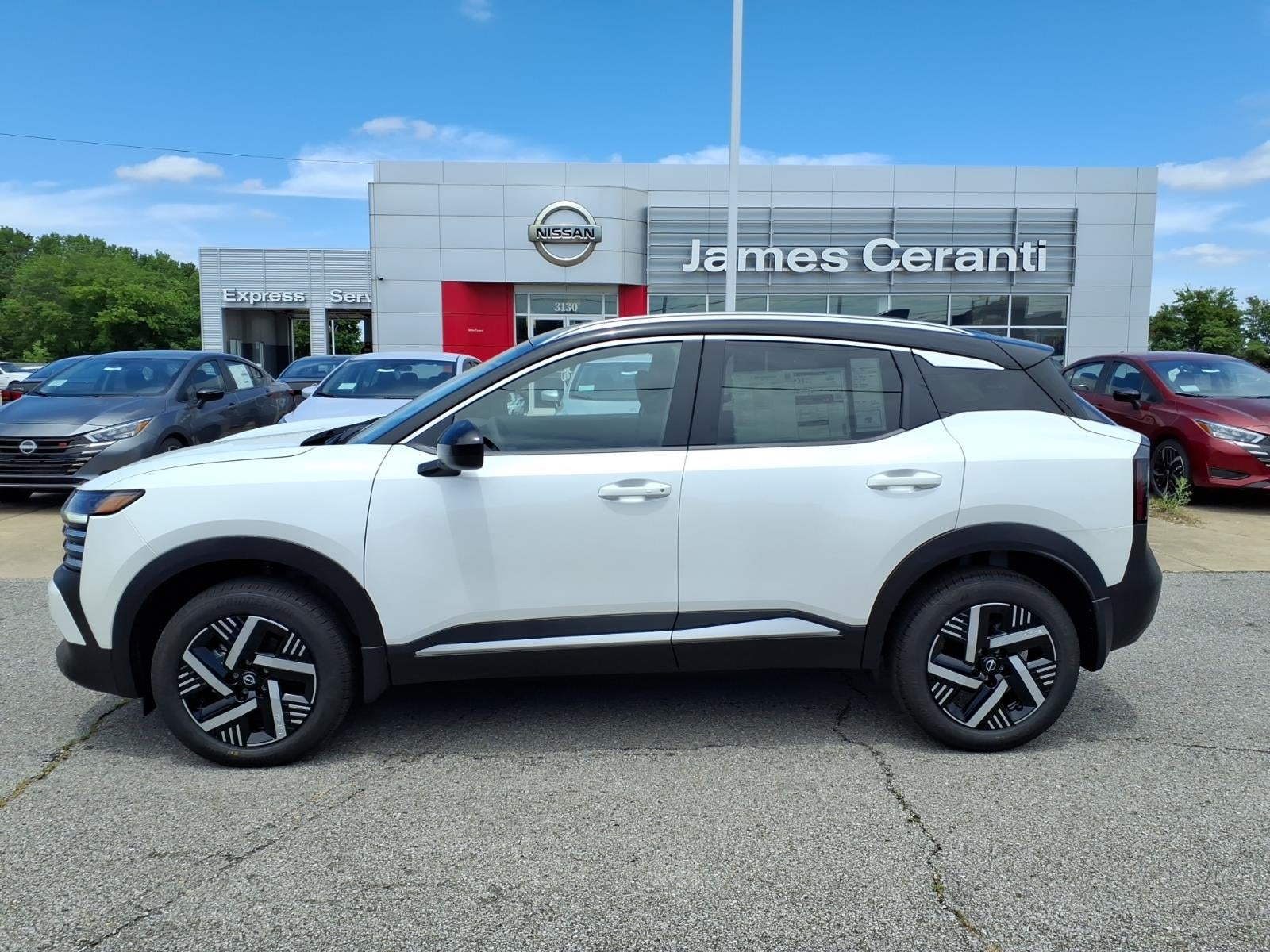 2026 Nissan Kicks 2.0 SV's photo