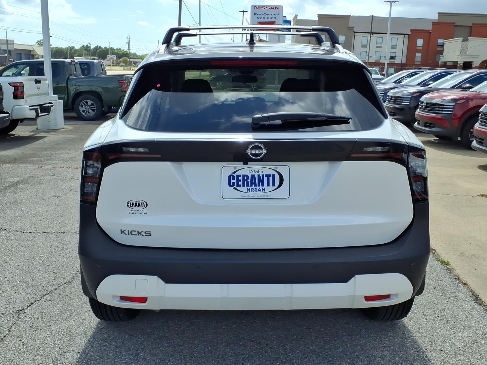 2026 Nissan Kicks SV