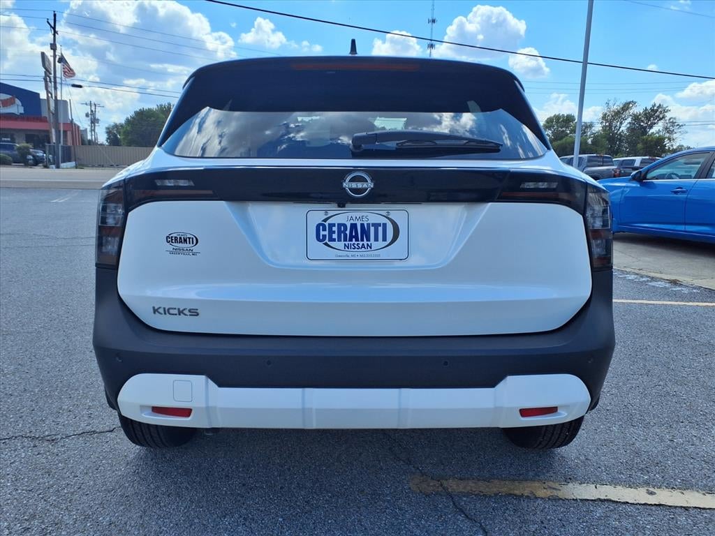 2026 Nissan Kicks SV