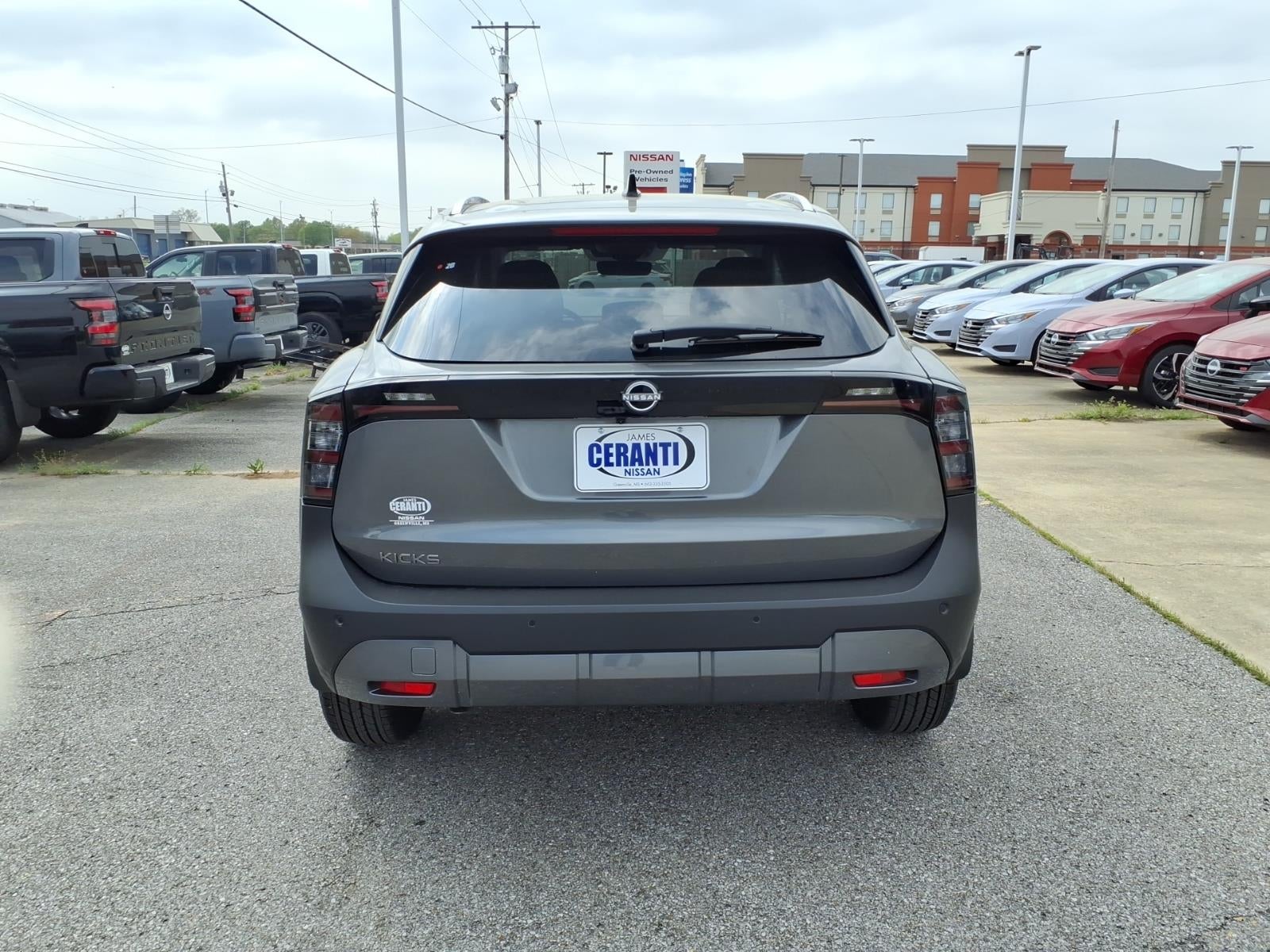 2026 Nissan Kicks SV