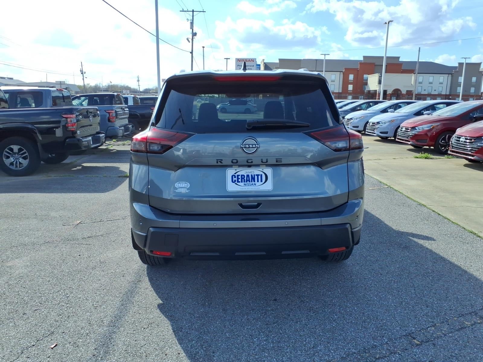 2026 Nissan Rogue Dark Armor