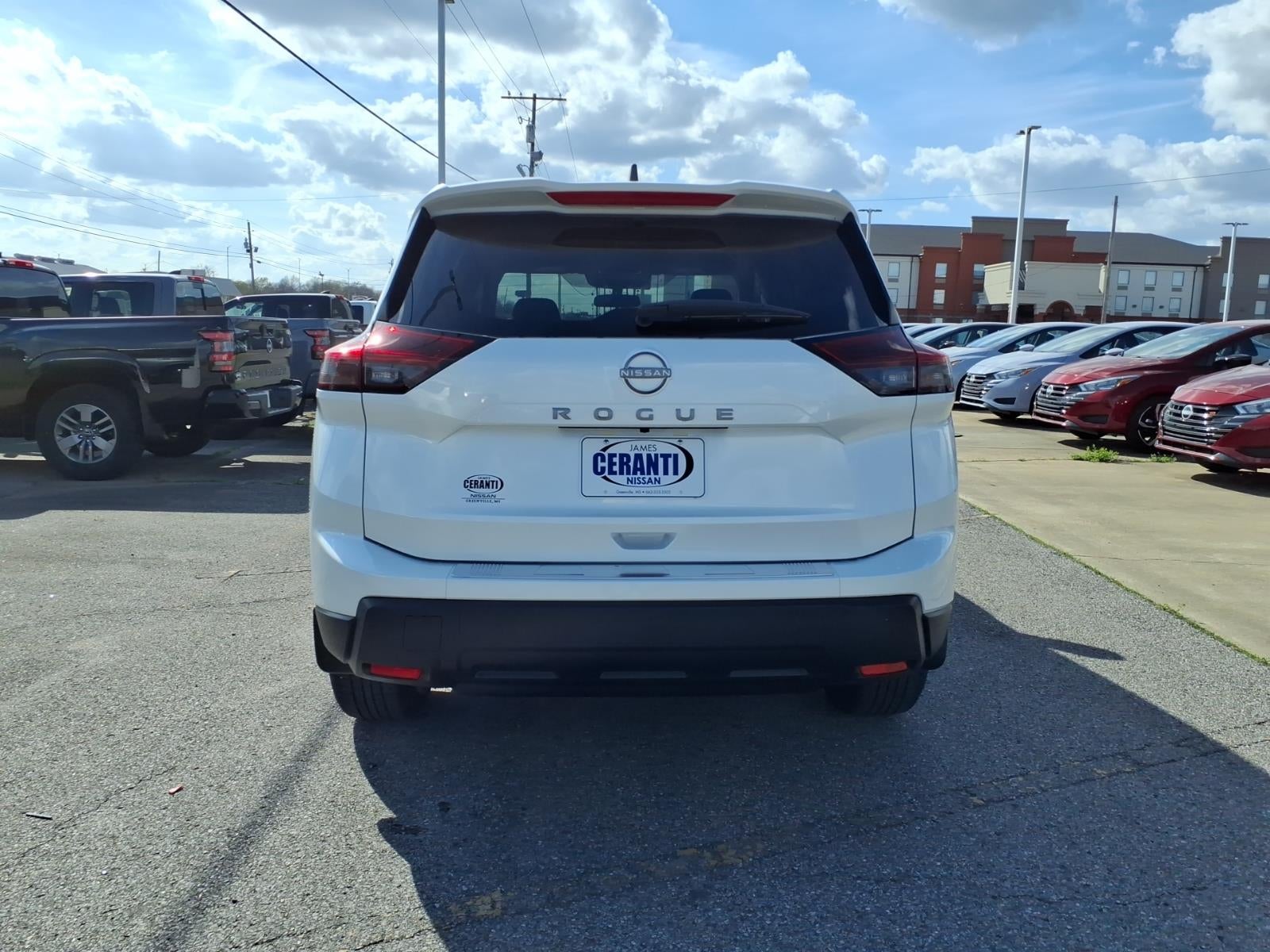 2026 Nissan Rogue SV