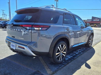 2025 Nissan Pathfinder Platinum