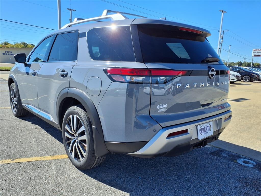 2025 Nissan Pathfinder Platinum