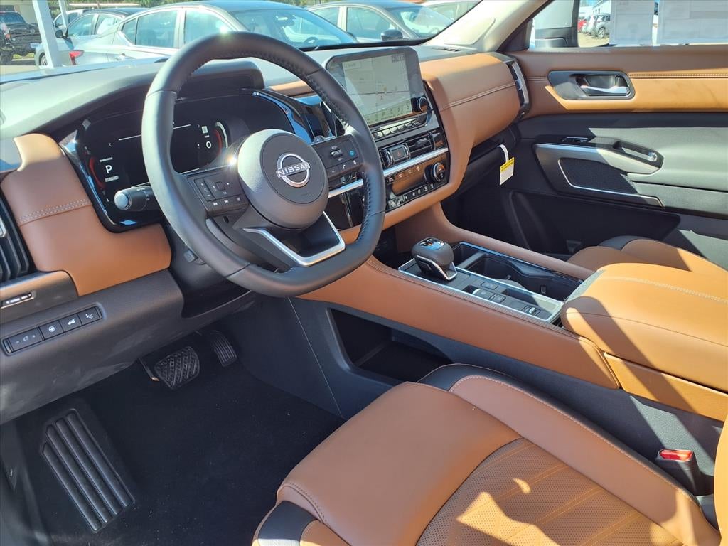 2025 Nissan Pathfinder Platinum