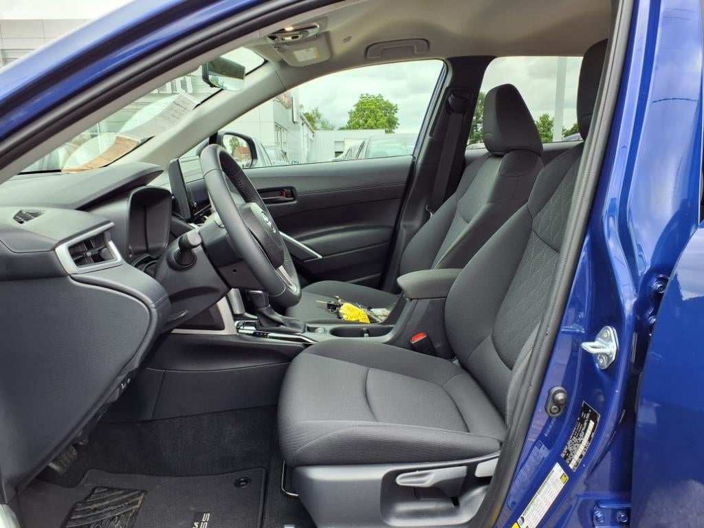 2025 Toyota Corolla Cross LE