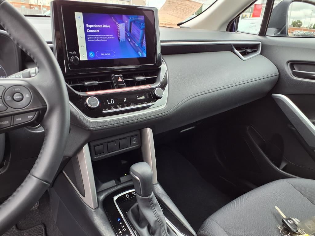 2025 Toyota Corolla Cross LE