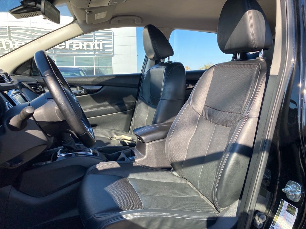 2022 Nissan Rogue Sport SL