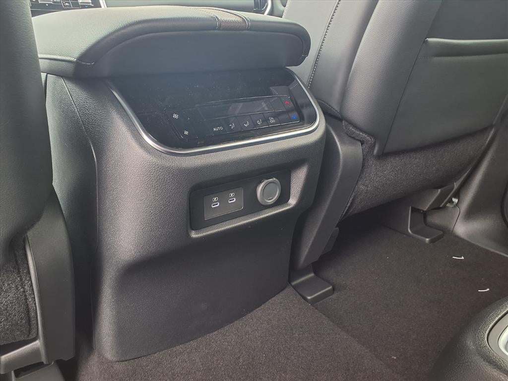 2025 Nissan Armada SL