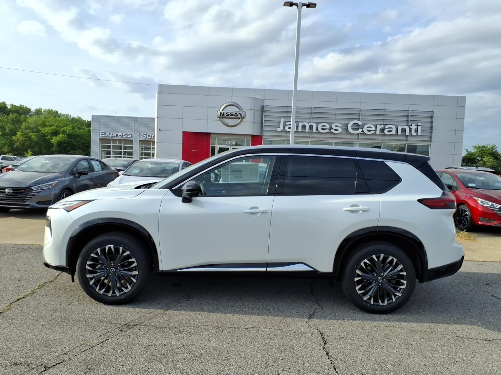 2026 Nissan Rogue Platinum AWD's photo